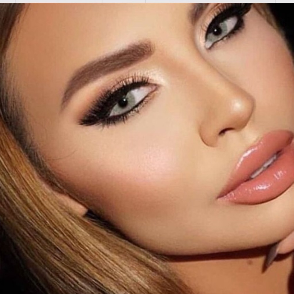 Hidrocor color lenses-12 month use- color Cristal